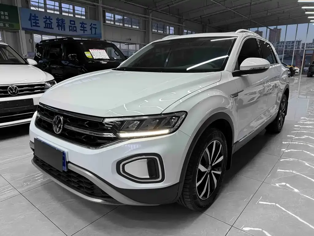 Volkswagen T-Roc 2023 из CN, фото 1