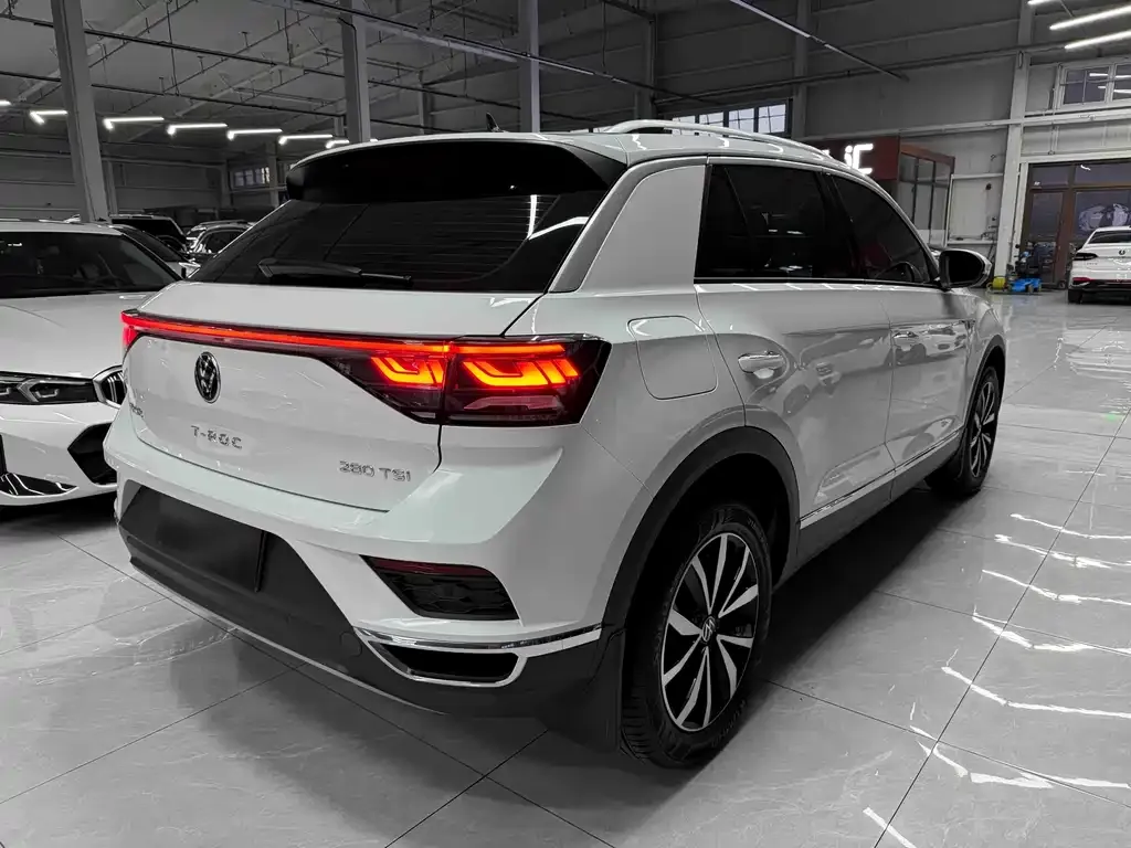 Volkswagen T-Roc 2023 из CN, фото 6