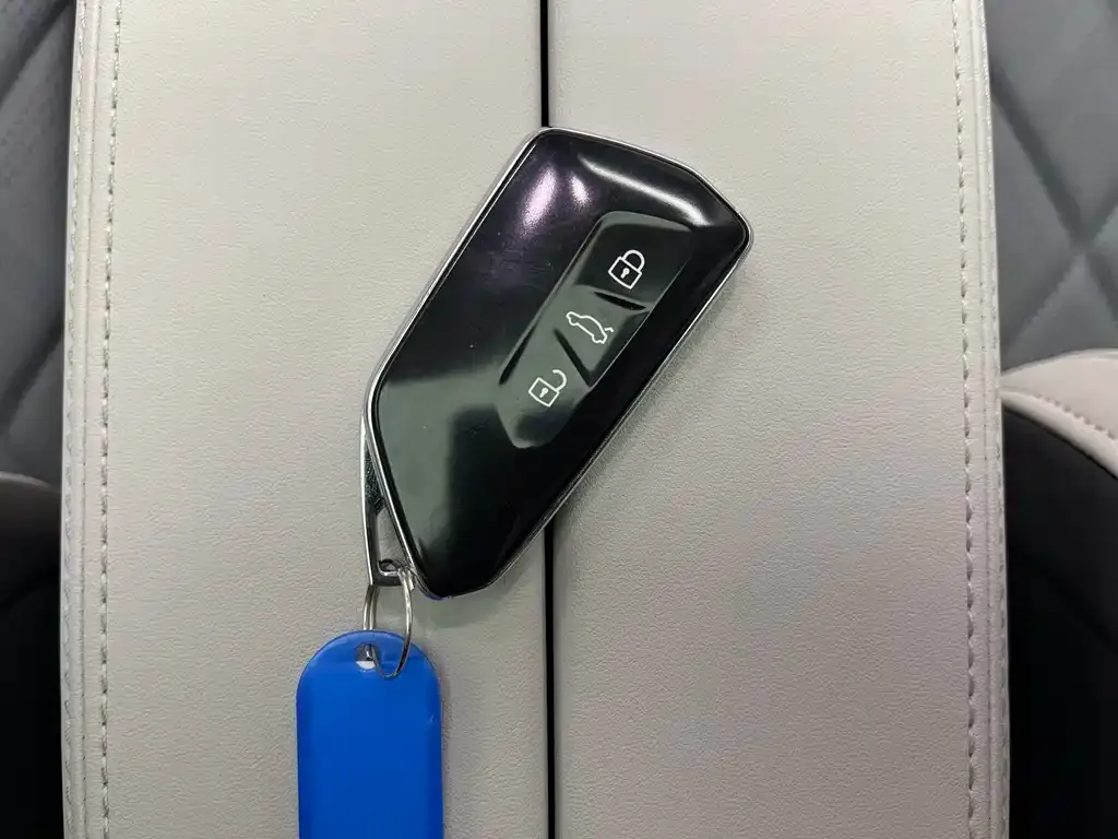 Volkswagen Sagitar 2025 из CN, фото 9