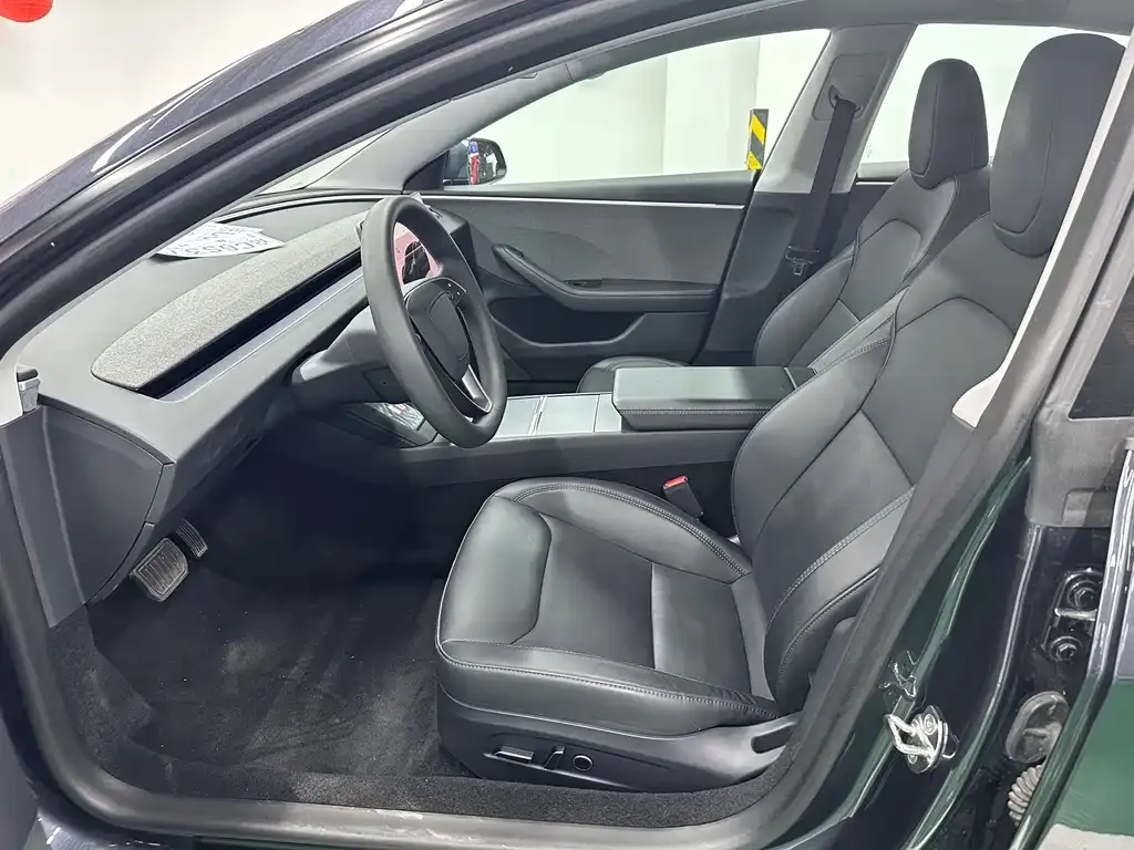 Tesla Model 3 2023 из CN, фото 6