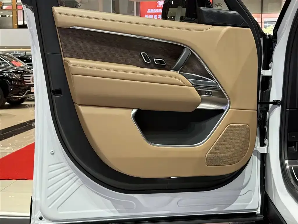 Land Rover Range Rover 2025 из CN, фото 9