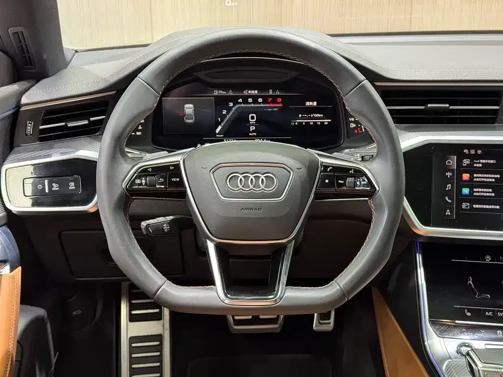 Audi A7L — фото 9