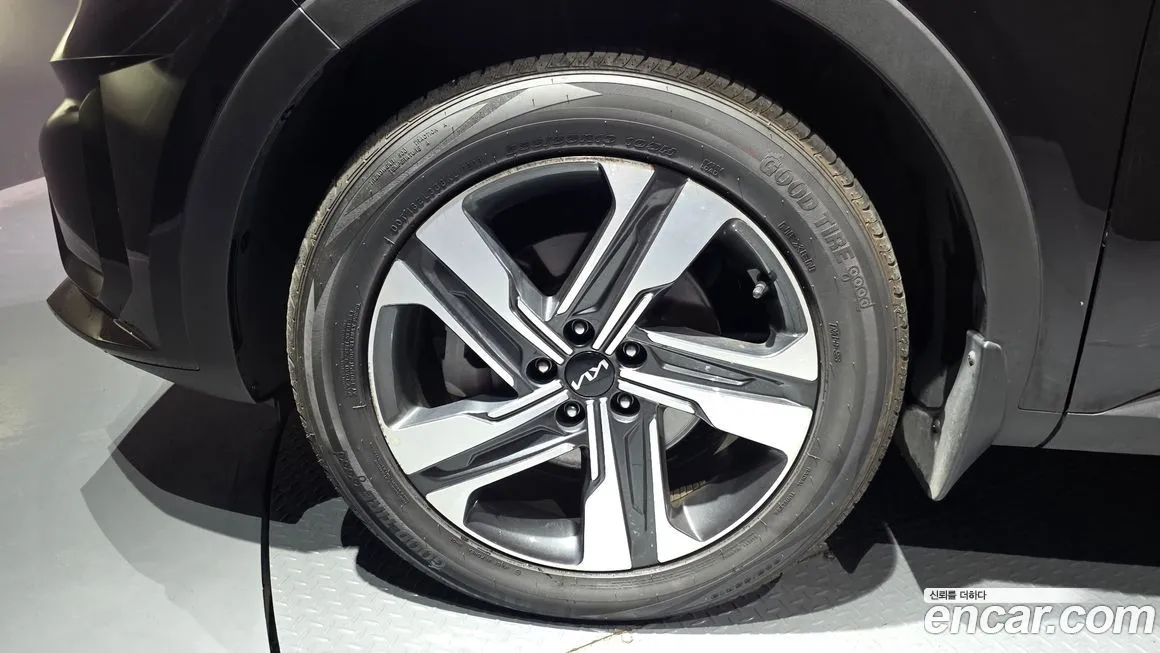 Kia Sorento — фото 9
