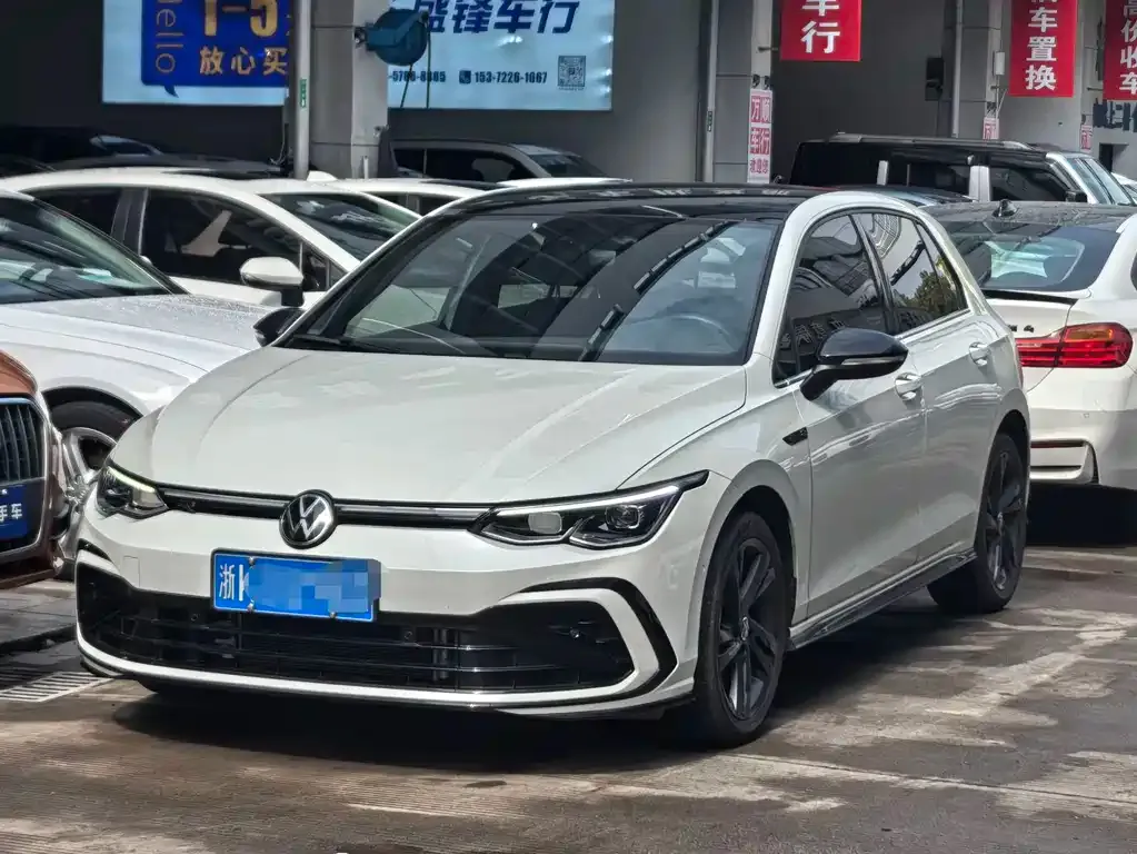 Volkswagen Golf 2023 из CN, фото 1