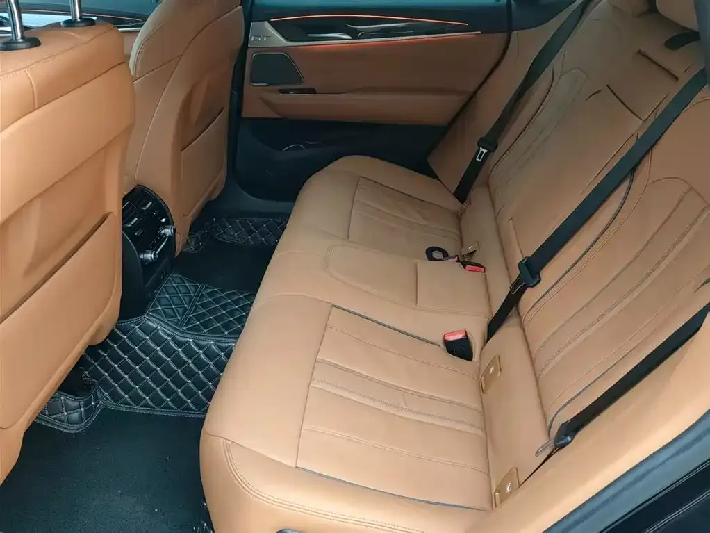 BMW 6 Series GT — фото 10