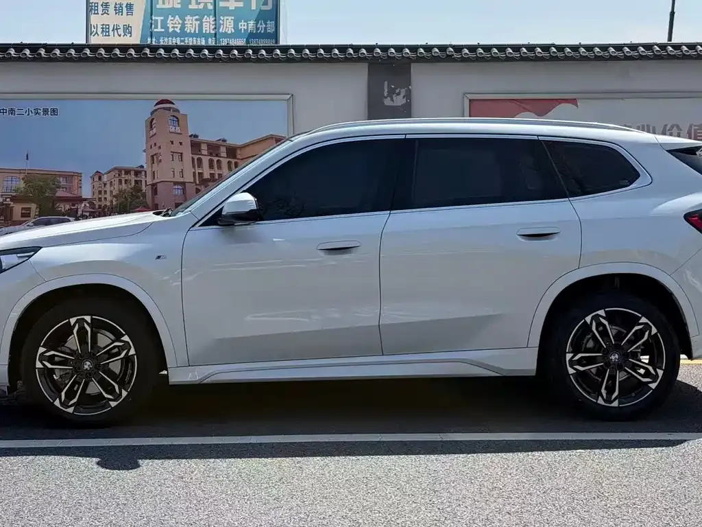 BMW X1 2023 из CN, фото 2