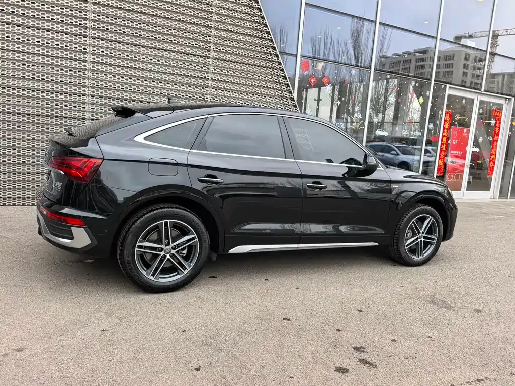 Audi Q5L Sportback 2021 из CN, фото 6