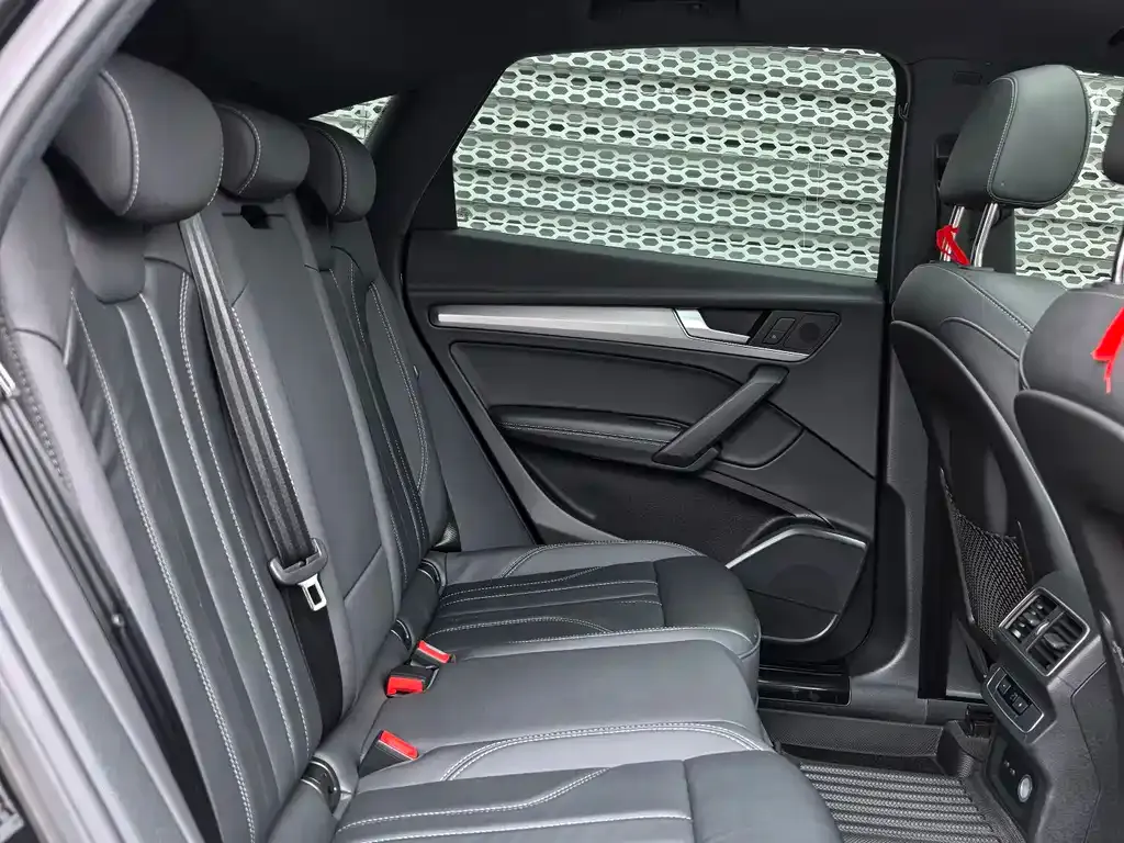 Audi Q5L Sportback 2021 из CN, фото 5