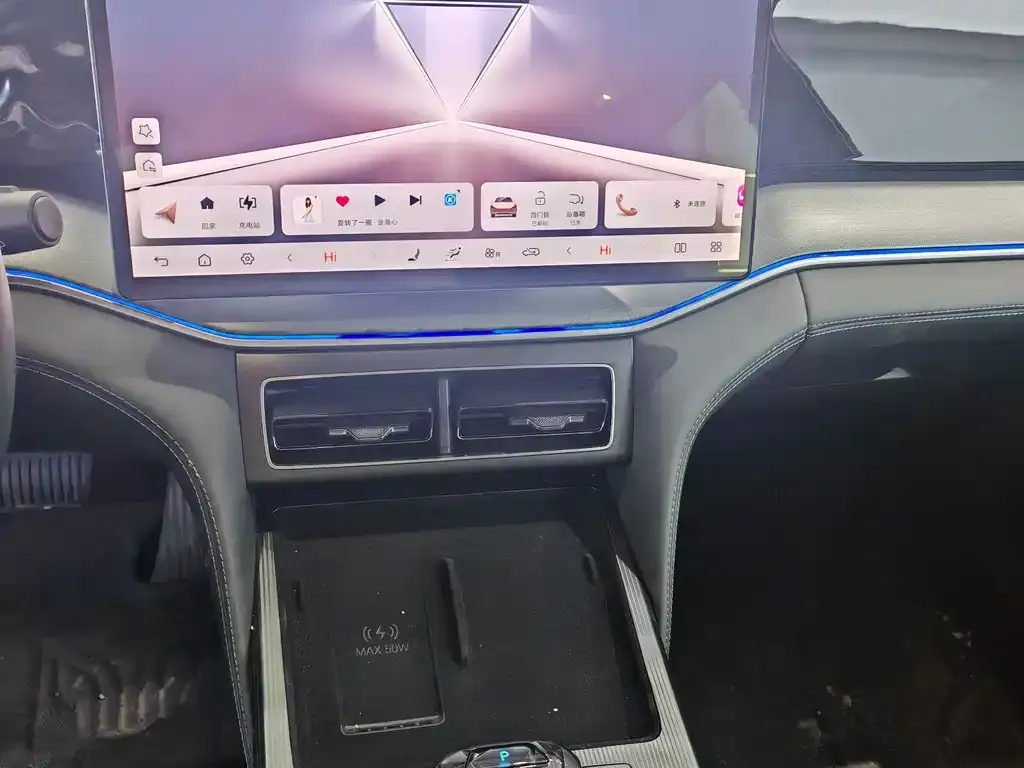 BYD L DM-i — фото 2