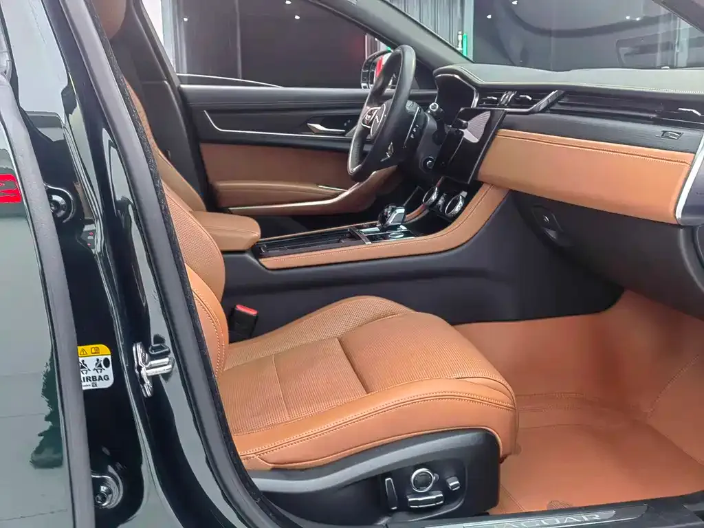 Jaguar XFL 2022 из CN, фото 4