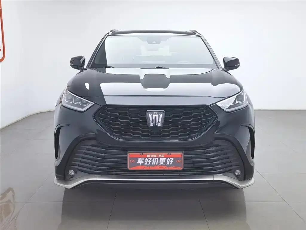 Toyota Crown Kluger 2023 из CN, фото 2