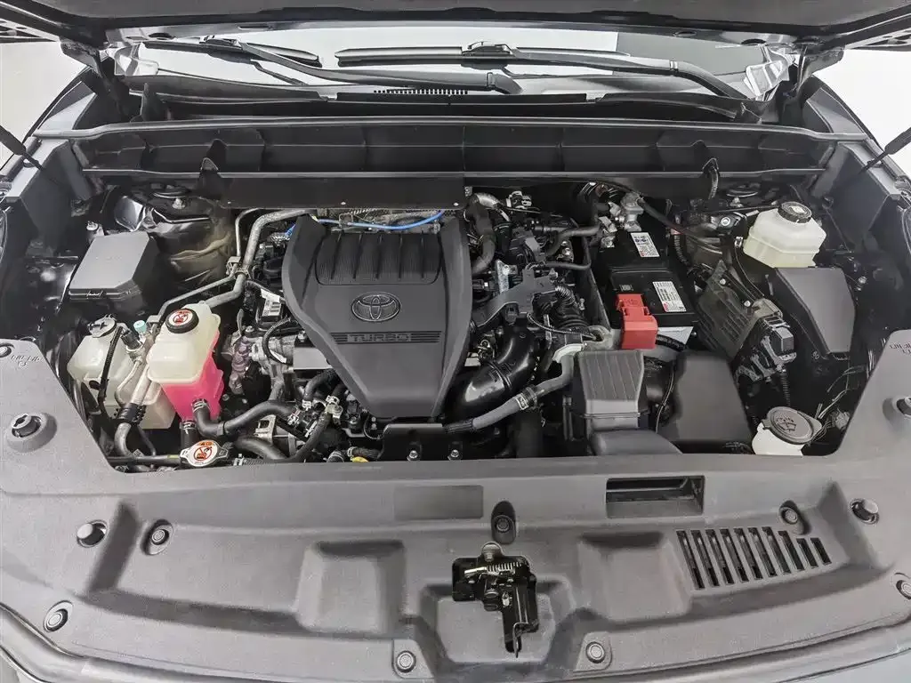 Toyota Crown Kluger 2023 из CN, фото 4