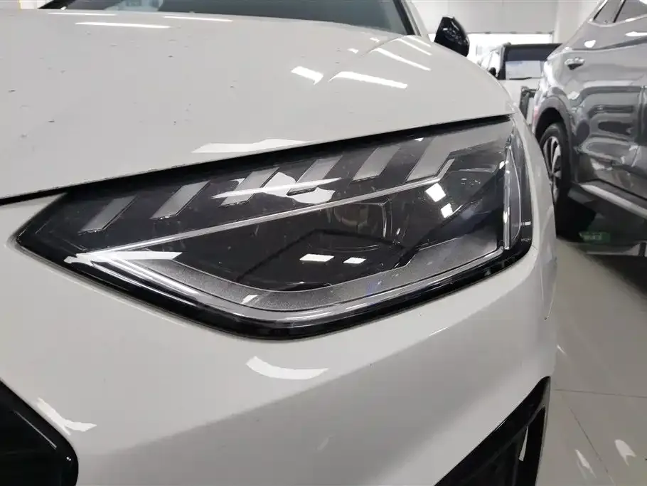Audi A4L 2024 из CN, фото 2