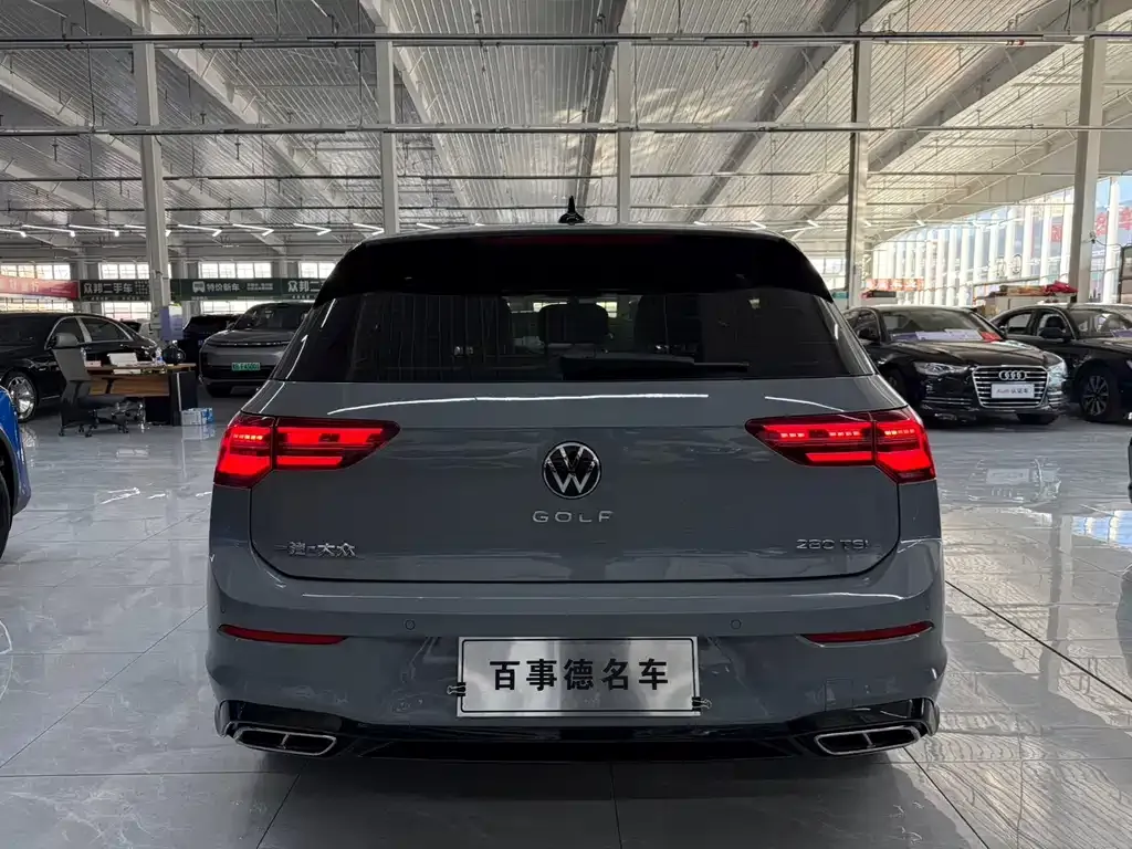 Volkswagen Golf 2023 из CN, фото 8
