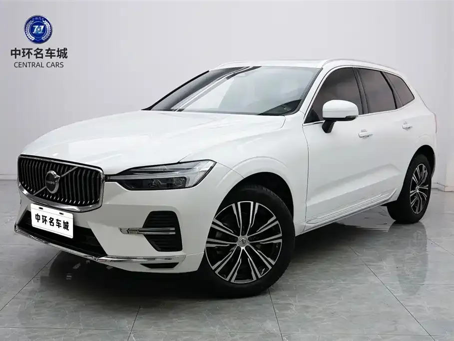 Volvo XC60 — фото 1