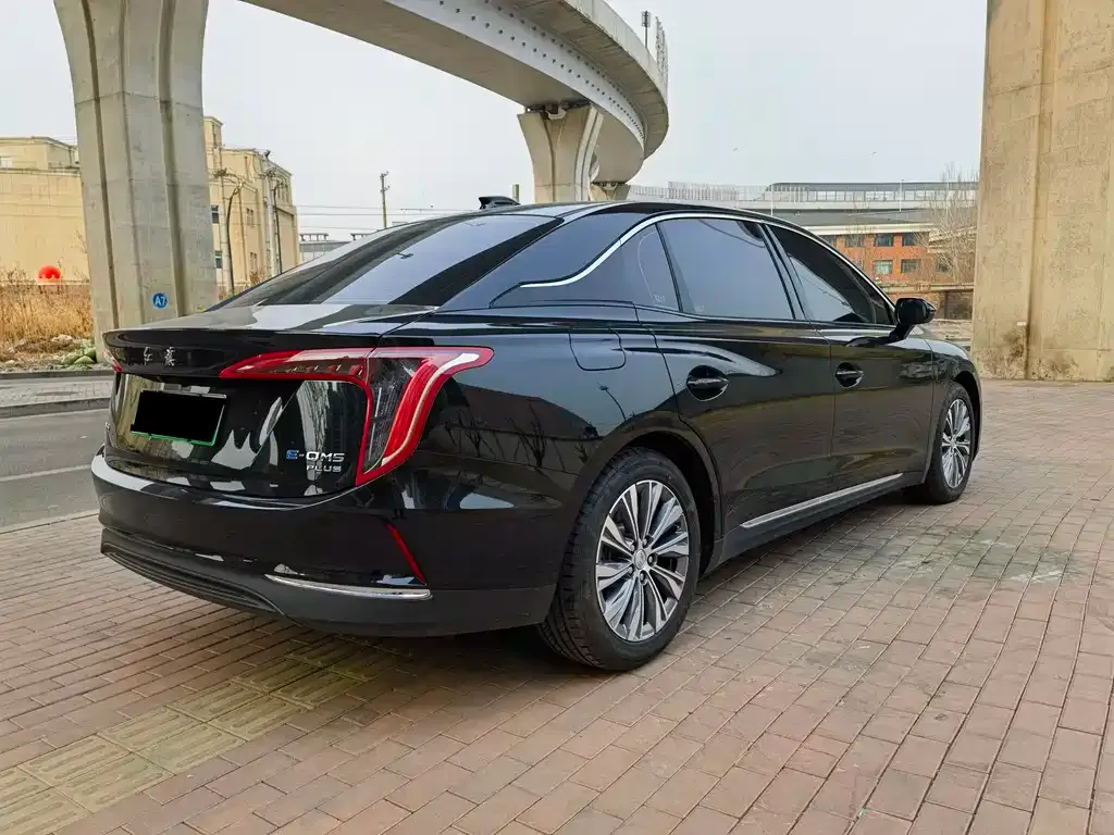 Hongqi E-QM5 — фото 8