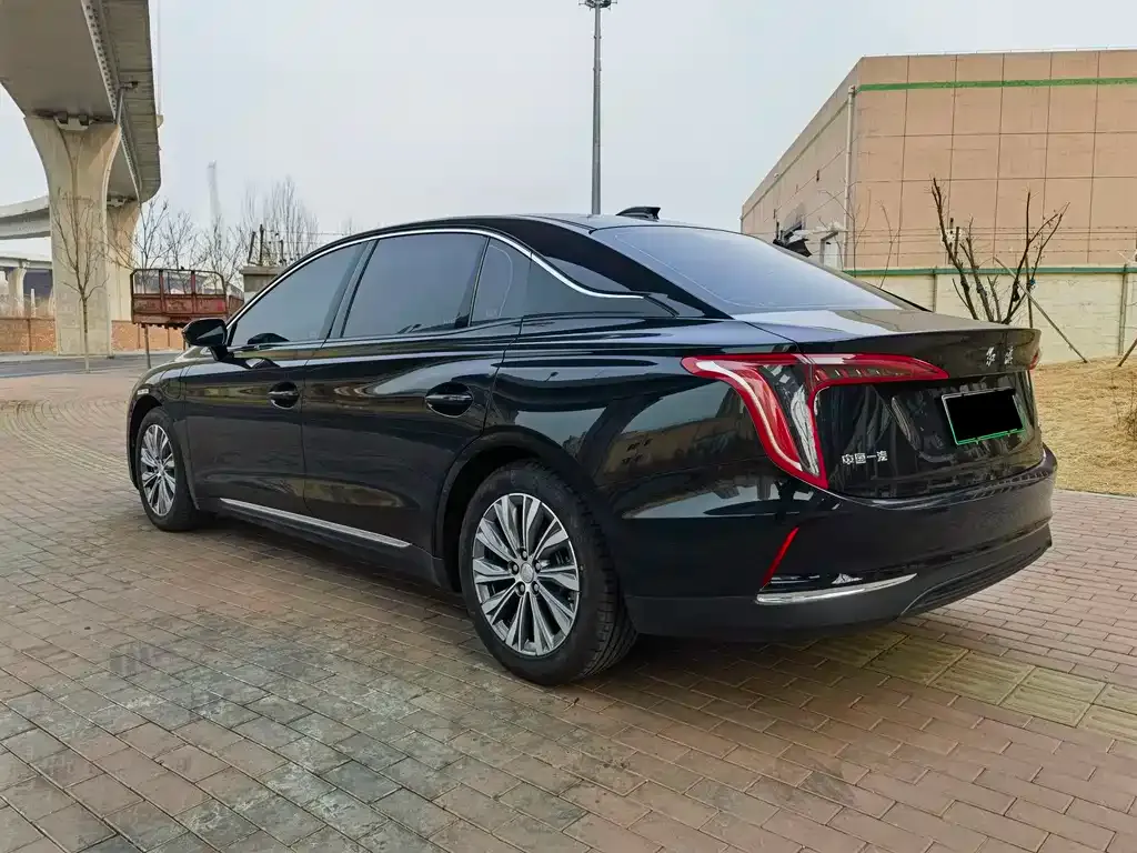 Hongqi E-QM5 — фото 2