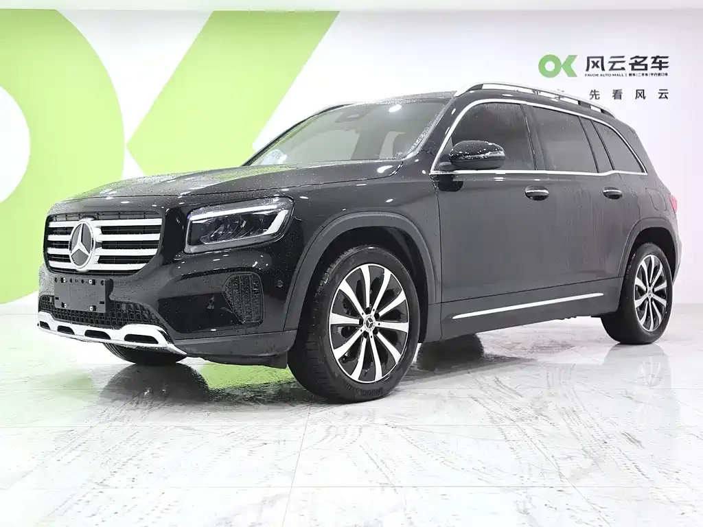 Mercedes-Benz GLB — фото 1