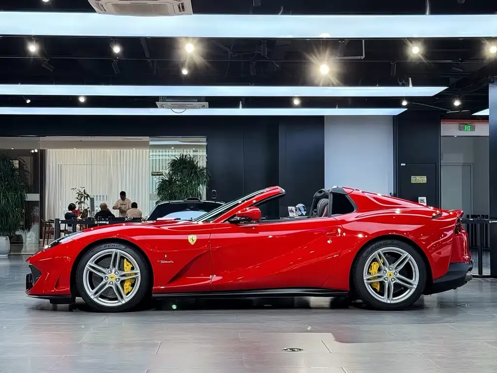 Ferrari 812 2024 из CN, фото 2