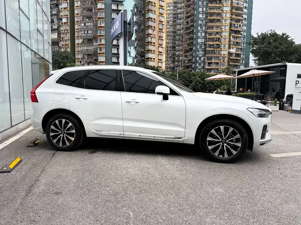 Volvo XC60 2024 из CN, фото 9