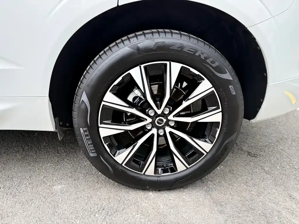 Volvo XC60 2024 из CN, фото 10