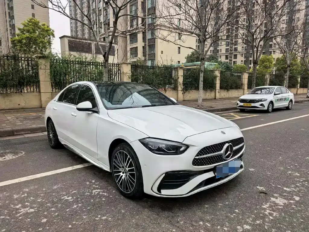 Mercedes-Benz C-Class — фото 1
