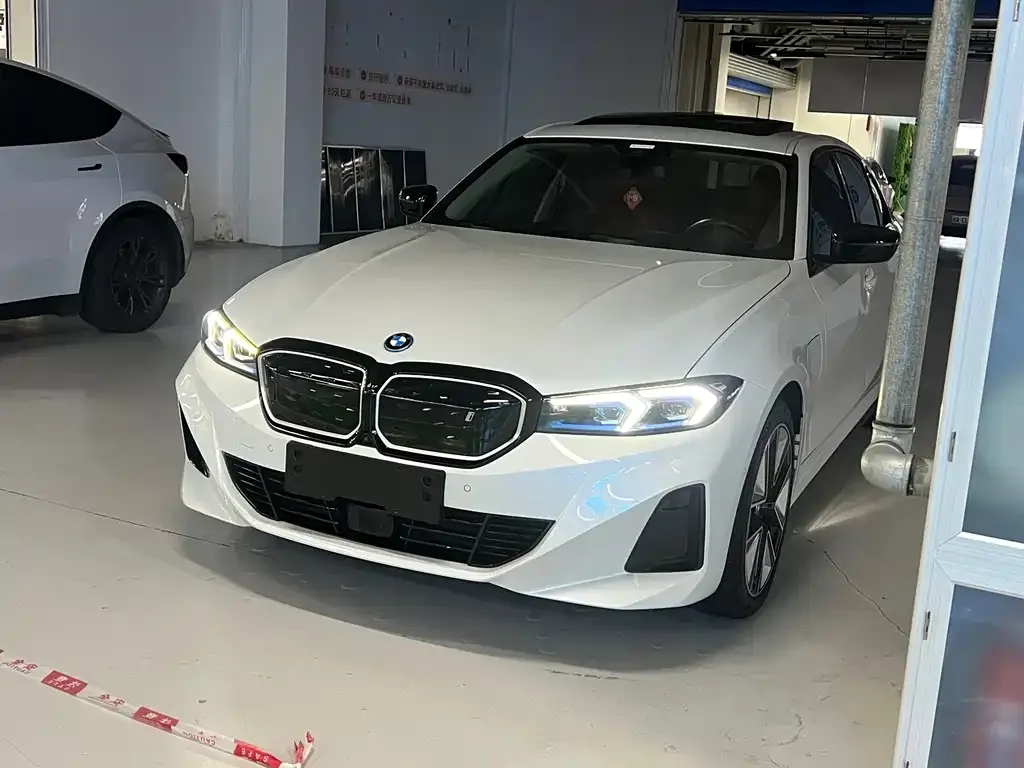BMW i3 2023 из CN, фото 1