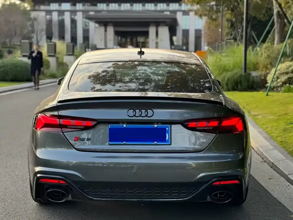 Audi RS 5 2024 из CN, фото 4