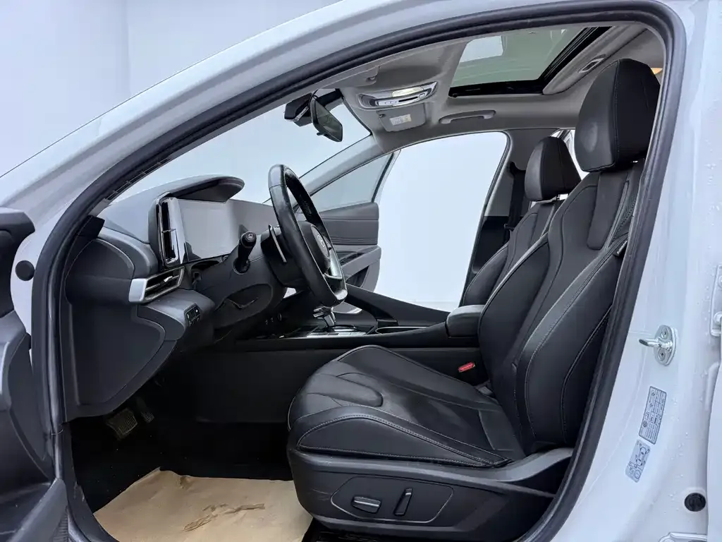 Hyundai Elantra 2021 из CN, фото 5