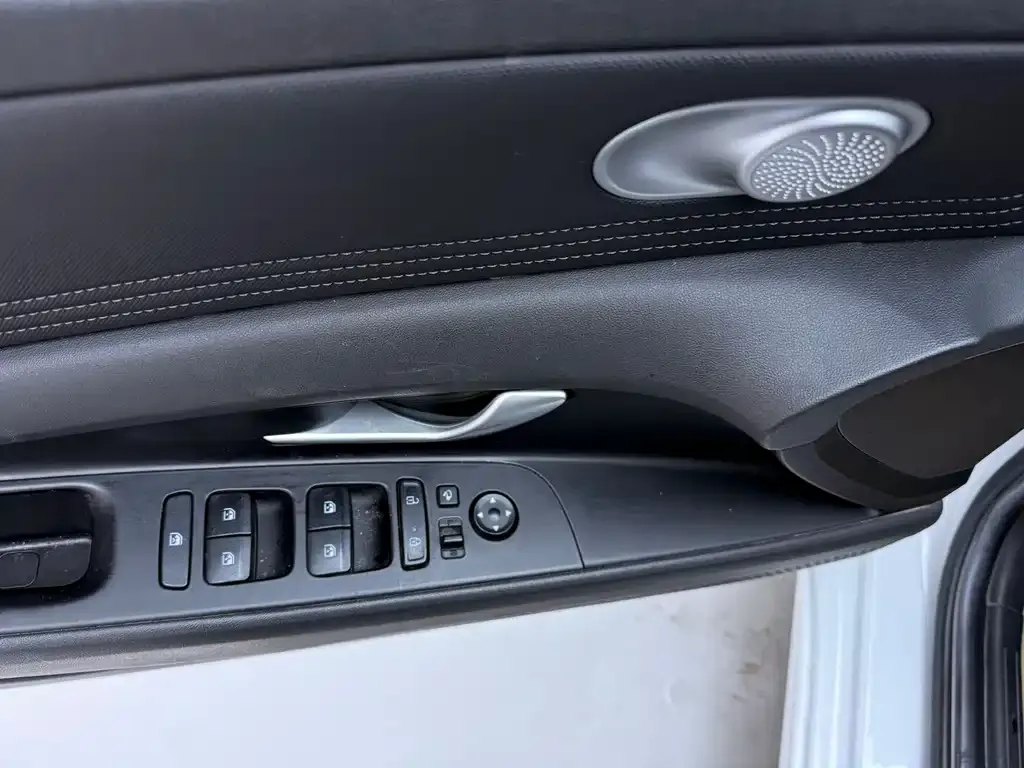 Hyundai Elantra 2021 из CN, фото 10