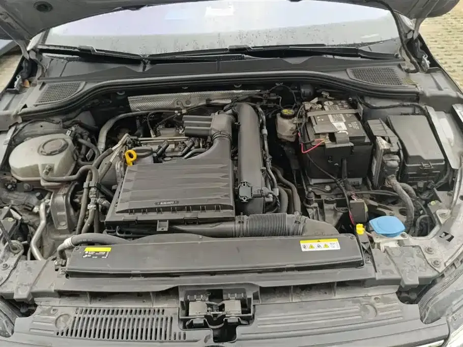 Volkswagen Golf 2024 из CN, фото 10