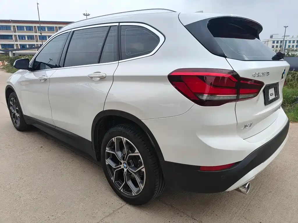 BMW X1 — фото 4