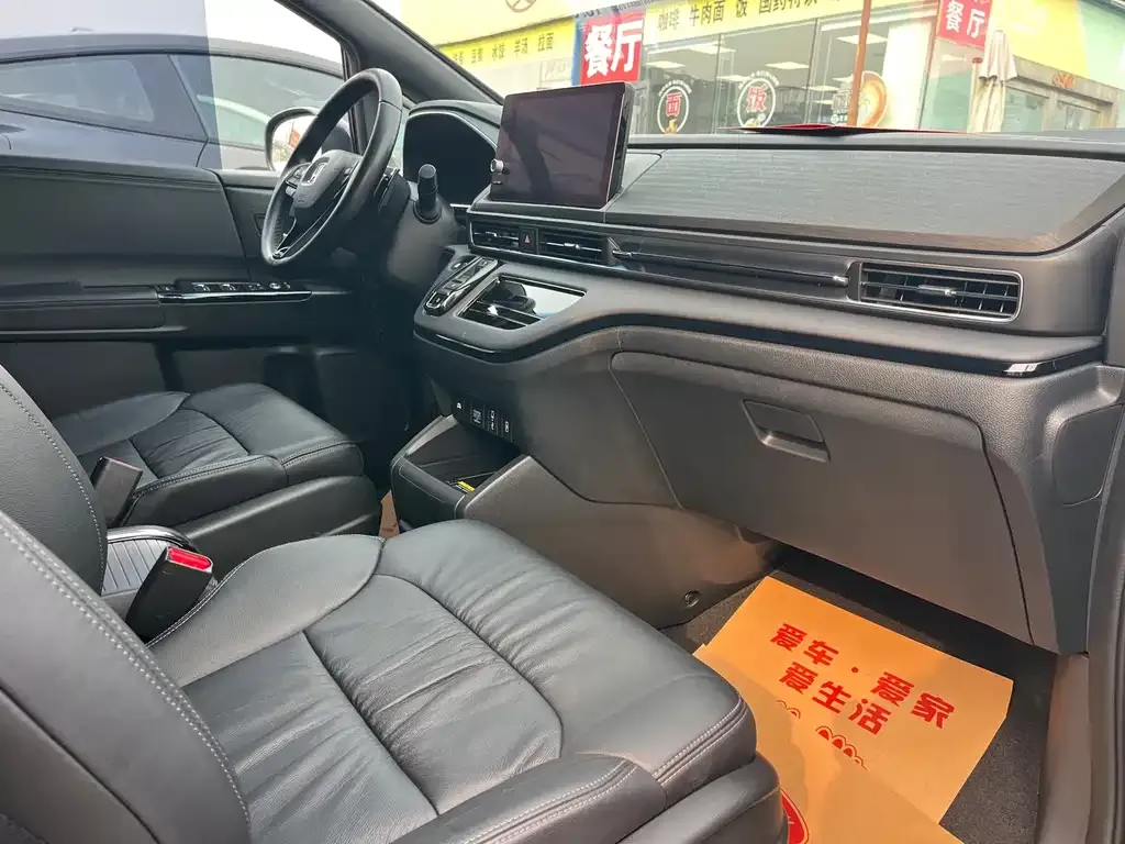 Honda Odyssey — фото 10