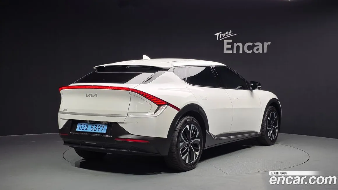 Kia EV6 — фото 7