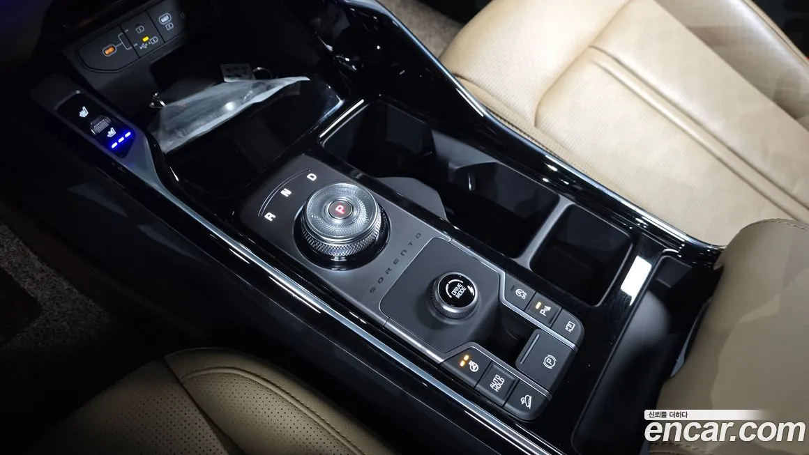 Kia Sorento — фото 10