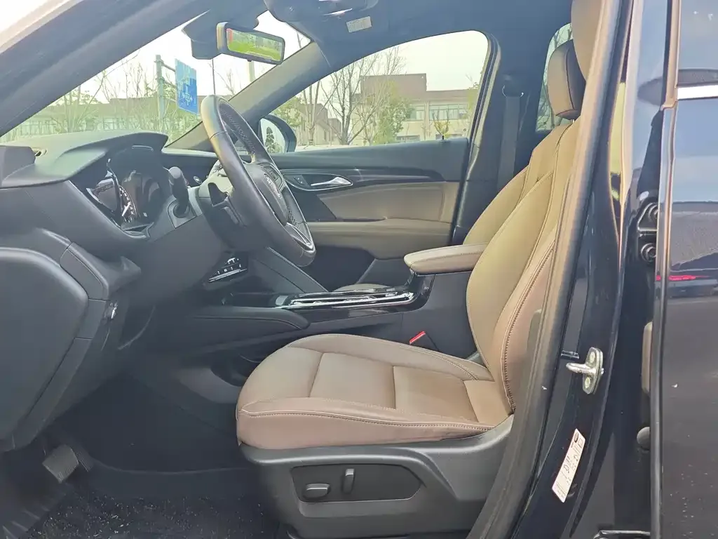 Buick Envision Plus — фото 8