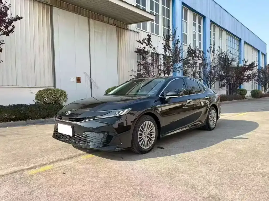 Toyota Camry 2024 из CN, фото 1
