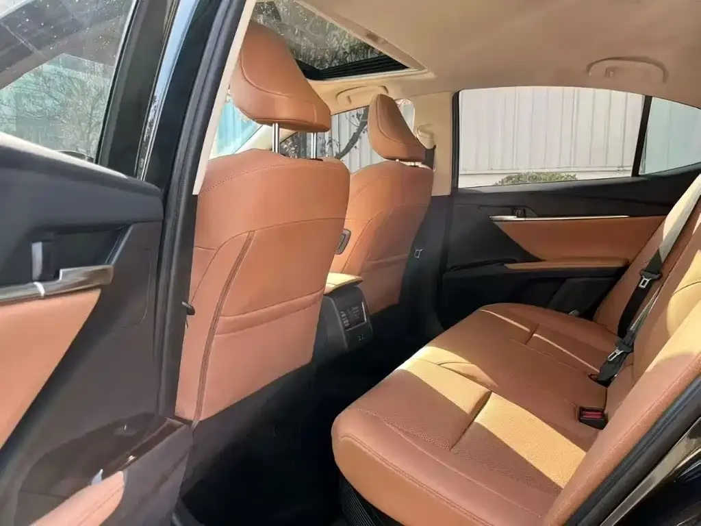 Toyota Camry 2024 из CN, фото 2
