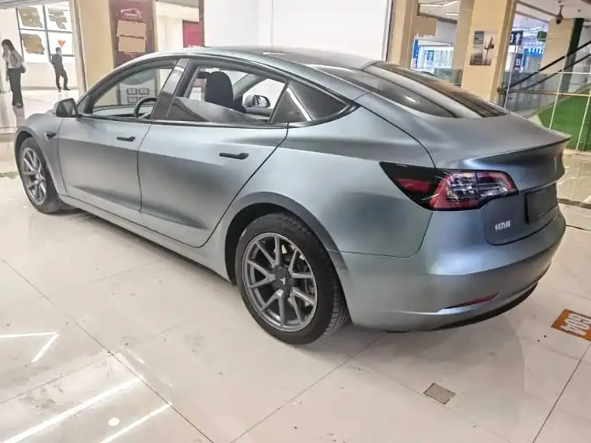 Tesla Model 3 — фото 6