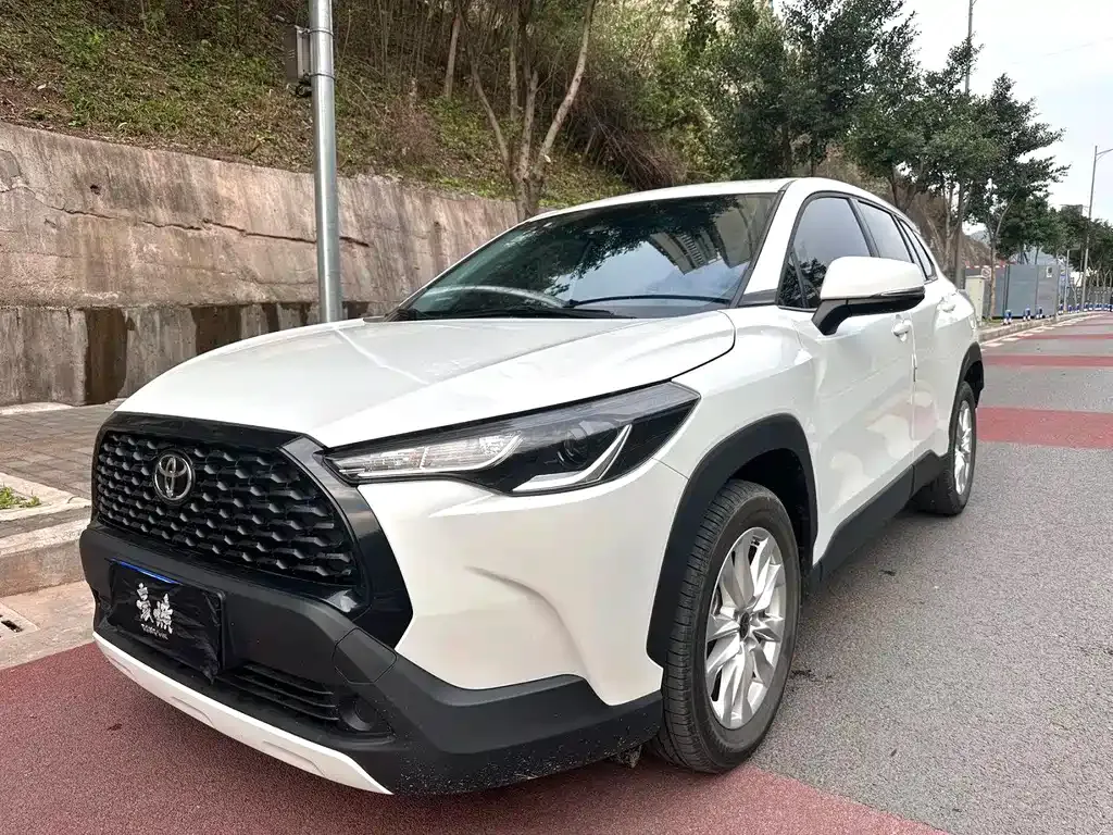 Toyota Corolla Cross 2023 из CN, фото 1