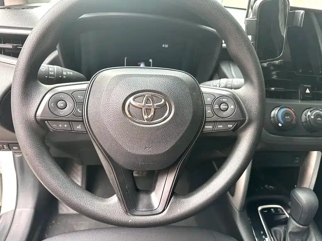 Toyota Corolla Cross 2023 из CN, фото 8