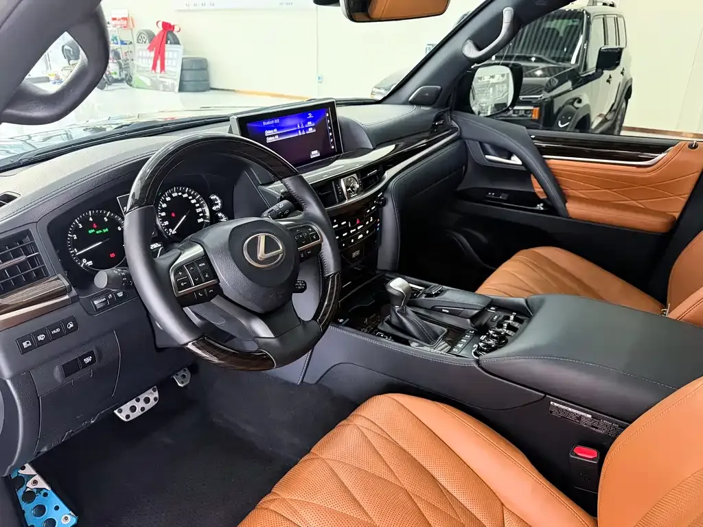Lexus LX 2025 из CN, фото 8