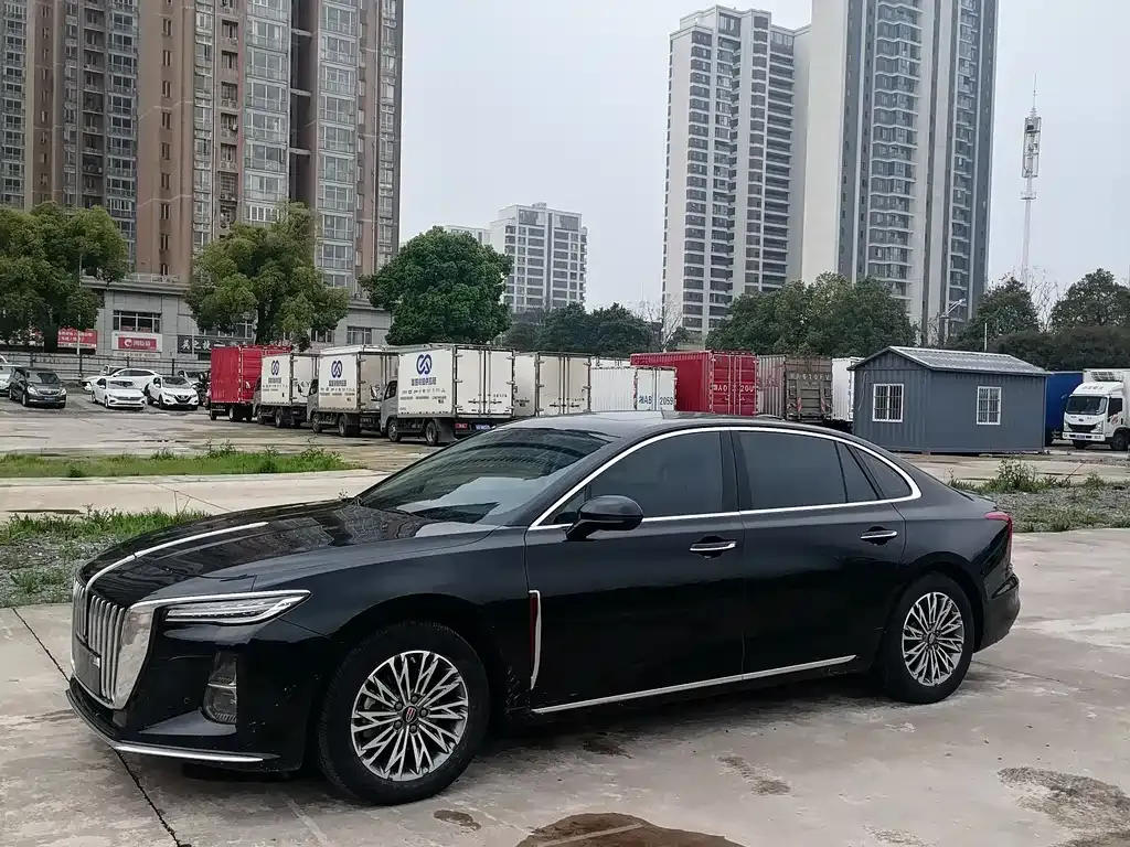 Hongqi H5 — фото 1