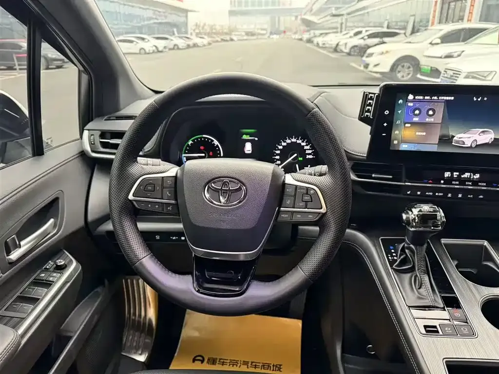 Toyota Sienna 2025 из CN, фото 3