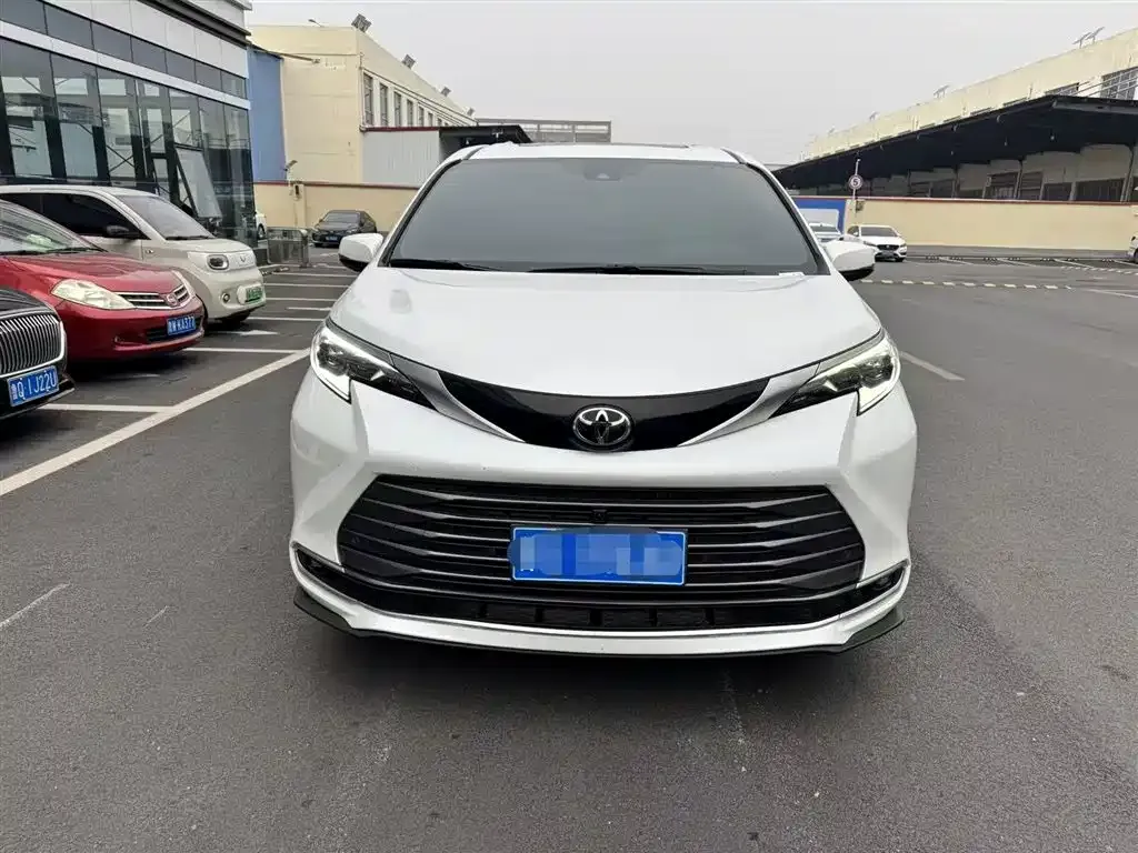 Toyota Sienna 2025 из CN, фото 7