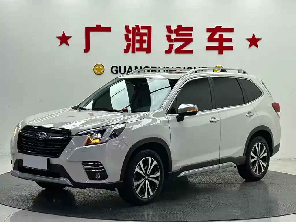 Subaru Forester — фото 1