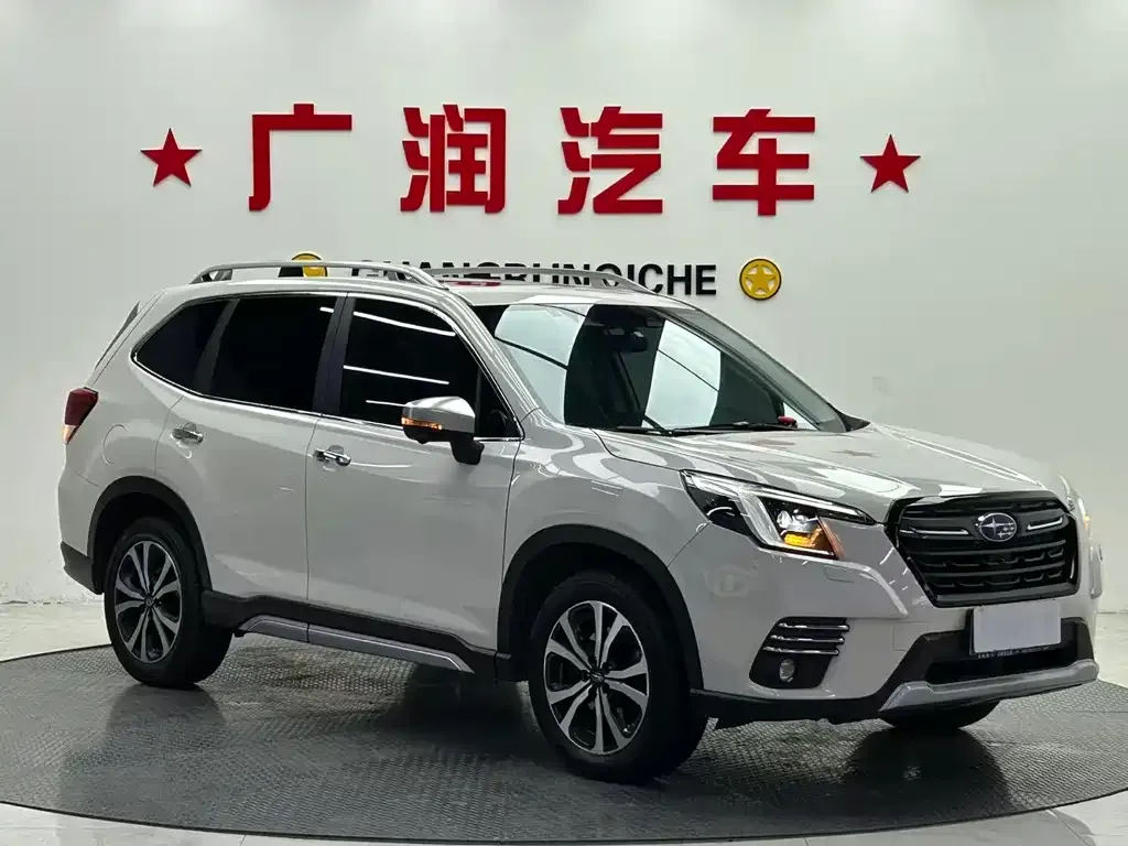 Subaru Forester — фото 4
