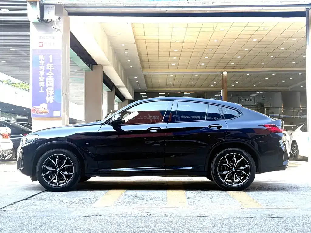BMW X4 2021 из CN, фото 2