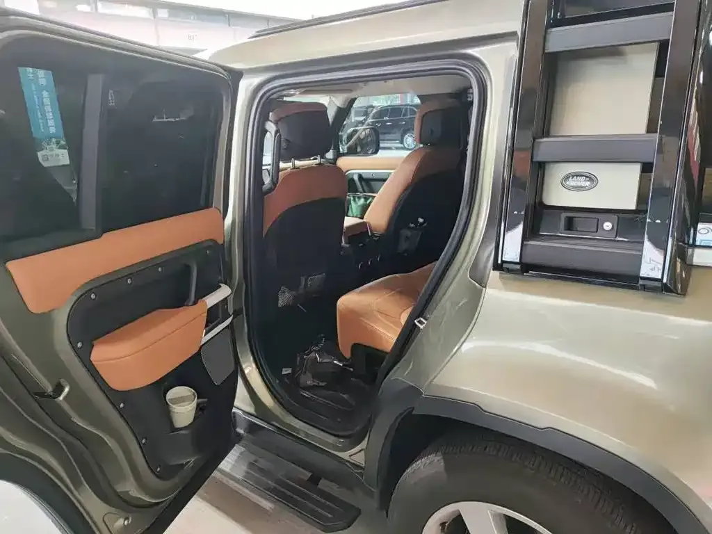 Land Rover Defender — фото 4