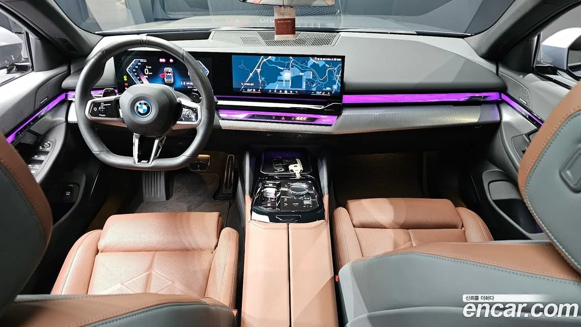 BMW 5-Series — фото 10